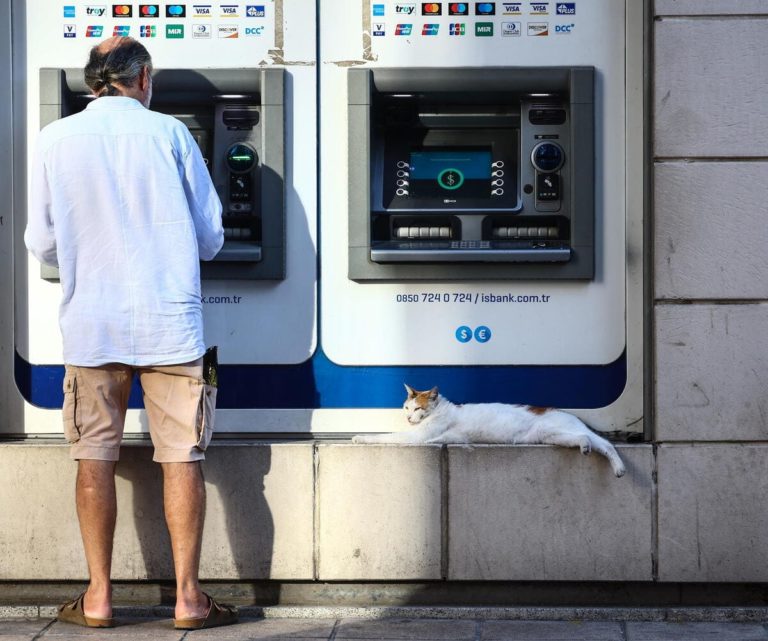 Le banche non sono la San Vincenzo, ma la tassa sugli extraprofitti è un boomerang