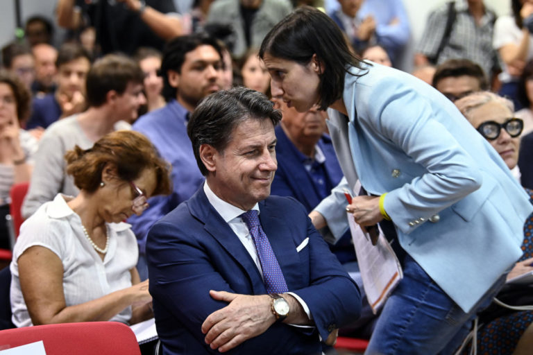 Se la sinistra si butta sull’assistenzialismo, Conte può ben rivendicare l’egemonia