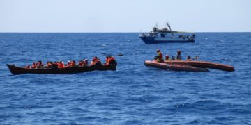 Barconi di migranti in arrivo in Italia