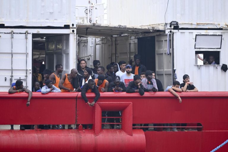 Un’alternativa all’immobilismo sui migranti c’è