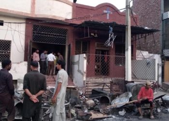 Una chiesa distrutta a Jaranwala, Pakistan, dai musulmani