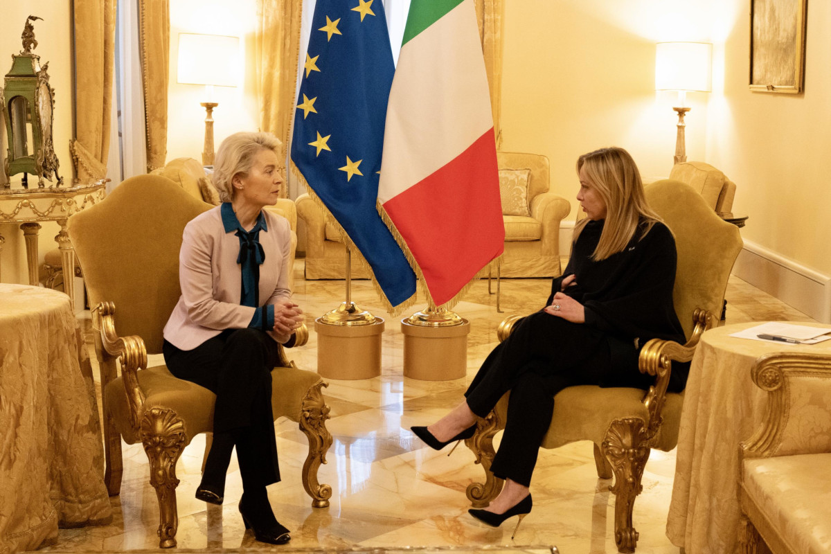 Ursula von der Leyen, presidente della Commissione europea, con il presidente del Consiglio italiano Giorgia Meloni a Palazzo Chigi, Roma