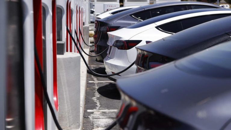 L’Ue inizia a cambiare idea sulle auto elettriche