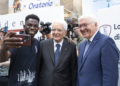 Il presidente della Repubblica Sergio Mattarella con il presidente della Repubblica federale di Germania Frank-Walter Steinmeier in visita a un centro di accoglienza per migranti a piazza Armerina, Sicilia, 21 settembre 2023