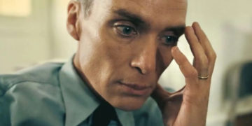 Cillian Murphy nei panni di Roberto Oppenheimer nel film di Christopher Nolan