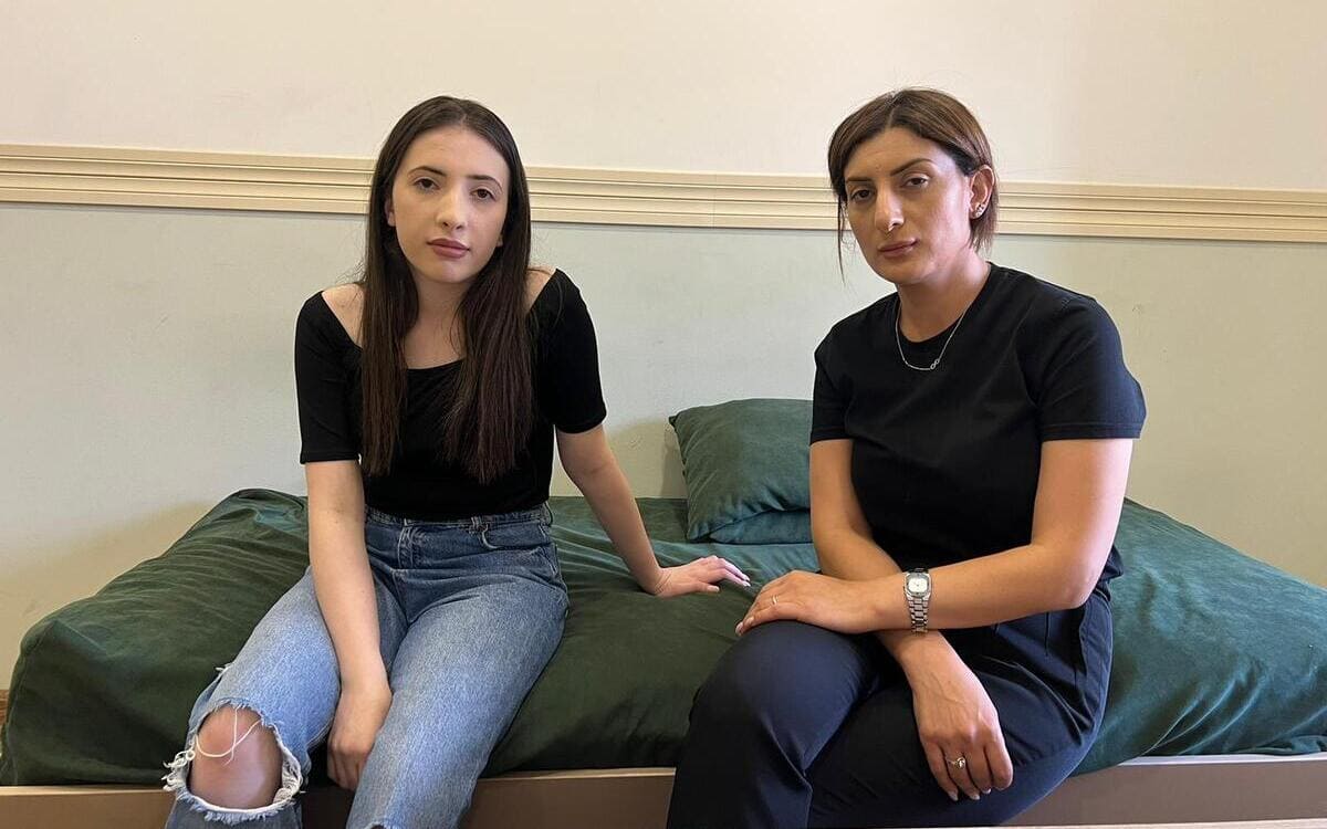 Vika ed Elina, scappate in Armenia dall'Artsakh dopo l'invasione dell'Azerbaigian