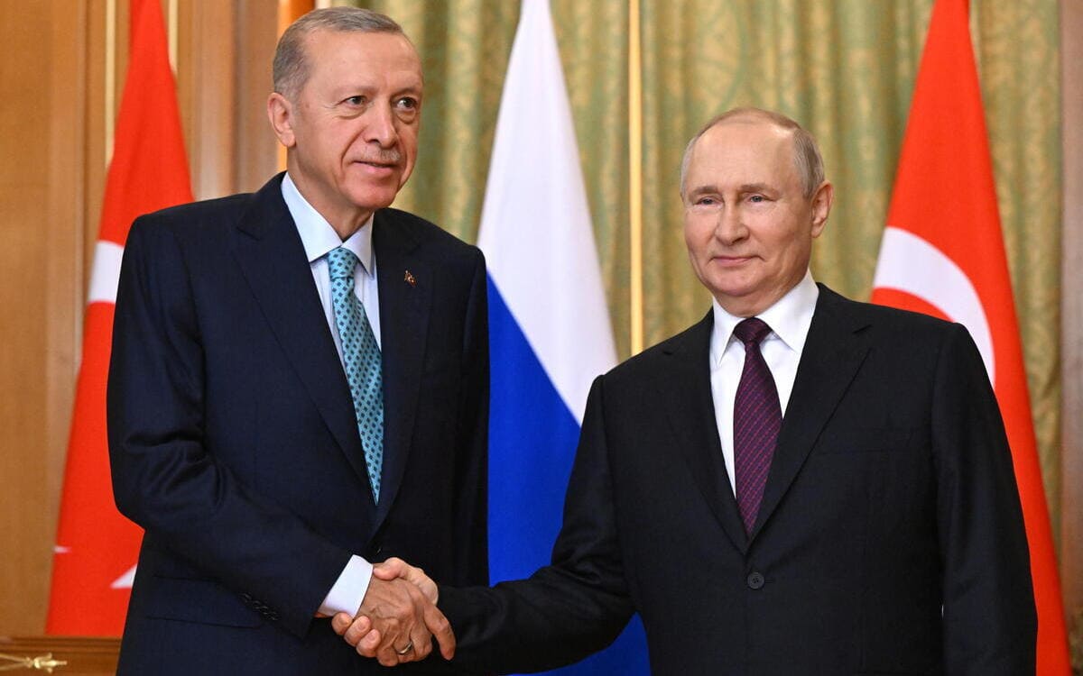 Erdogan e Putin parlano a Sochi della guerra in Ucraina