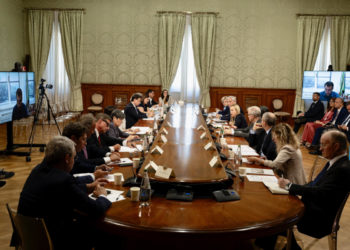 L'incontro tra governo e opposizioni sul salario minimo a Palazzo Chigi, Roma, 11 agosto 2023