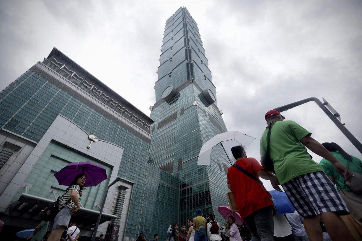 Il grattacielo Taipei 101, Taiwan, 4 settembre 2023 (Ansa)
