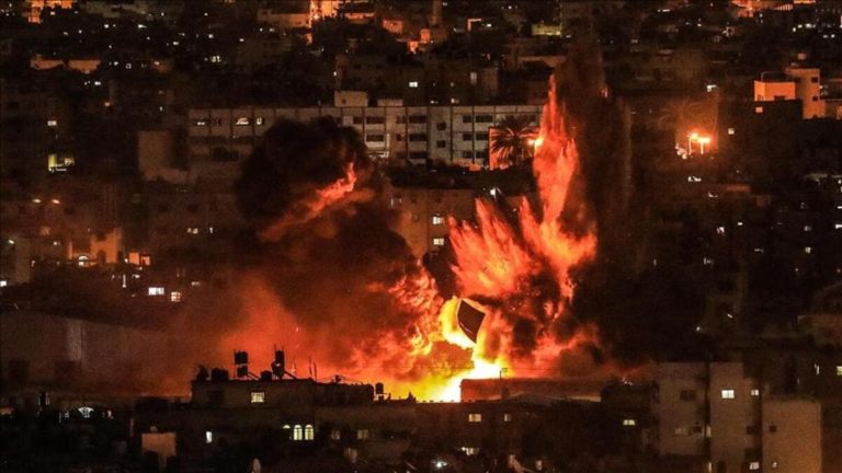 Israele entra a Gaza con i carri armati. «Ma non è l’invasione di terra»