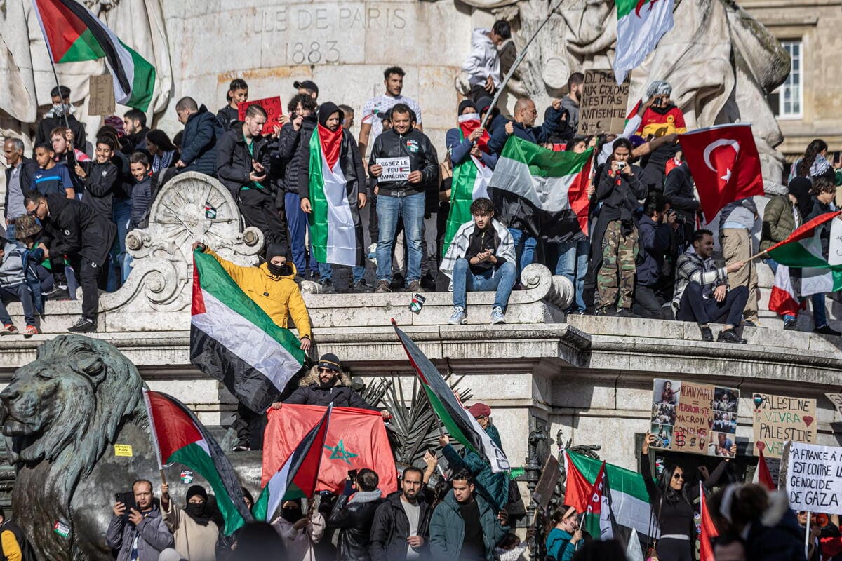 Manifestazione Palestina Hamas Le Pen