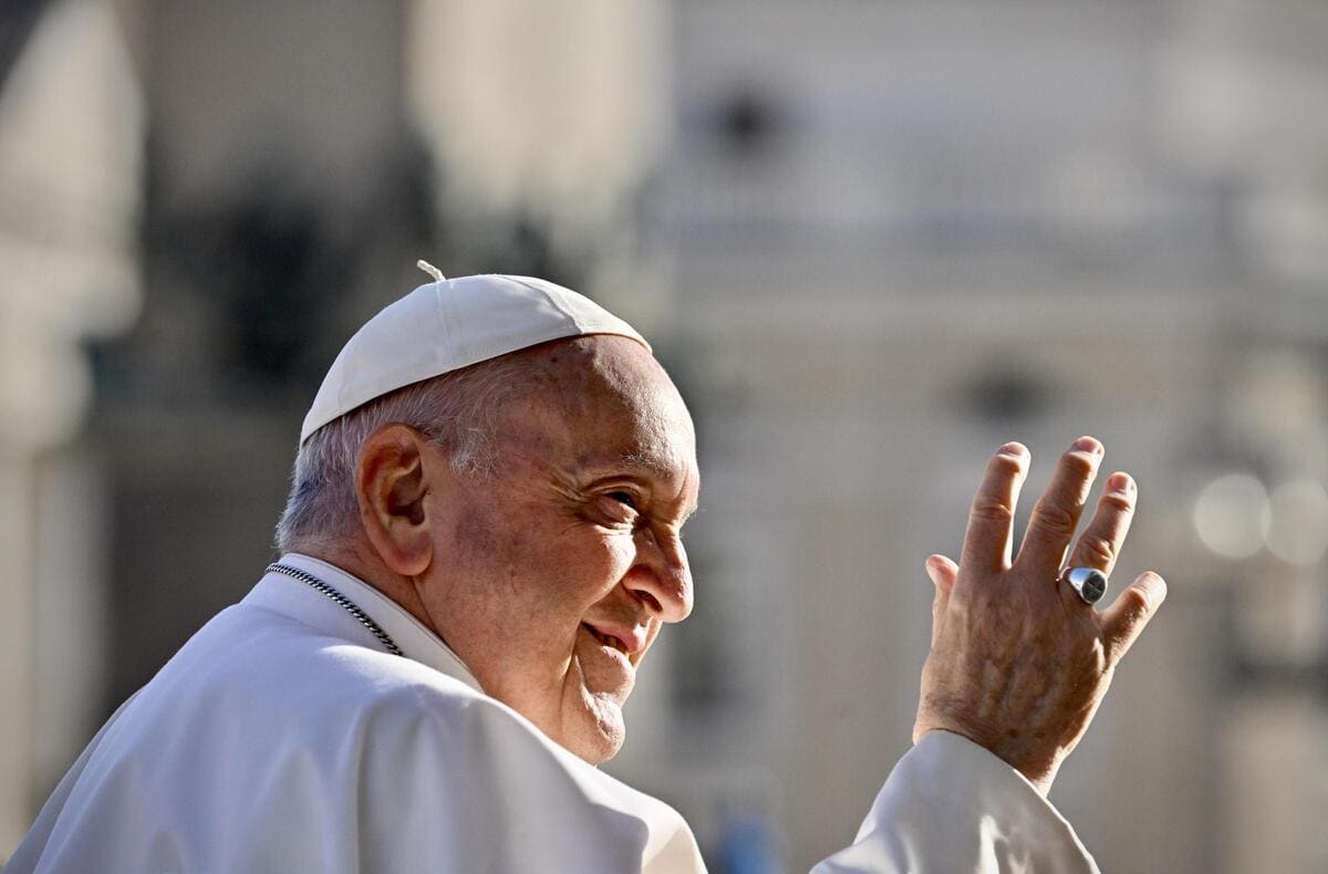 Papa Francesco durante l'udienza generale in piazza San Pietro, Vaticano, 27 settembre 2023 (Ansa)