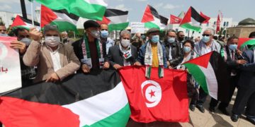 Dimostrazione pro Hamas a Tunisi, Tunisia (Ansa)