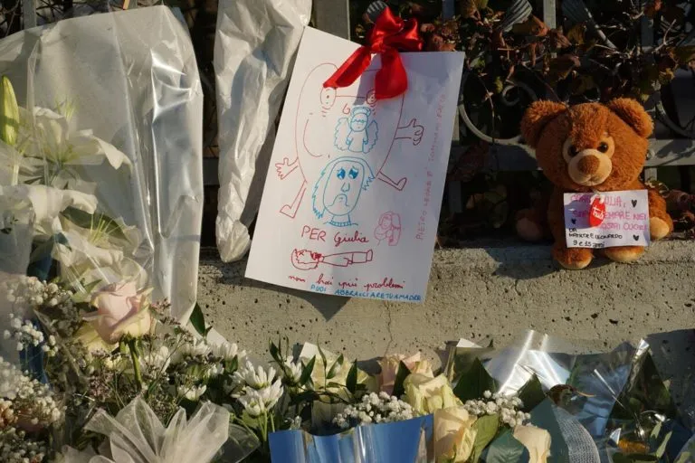 Scrivono “Giulia Cecchettin” ma intendono, tragicamente, “Io”