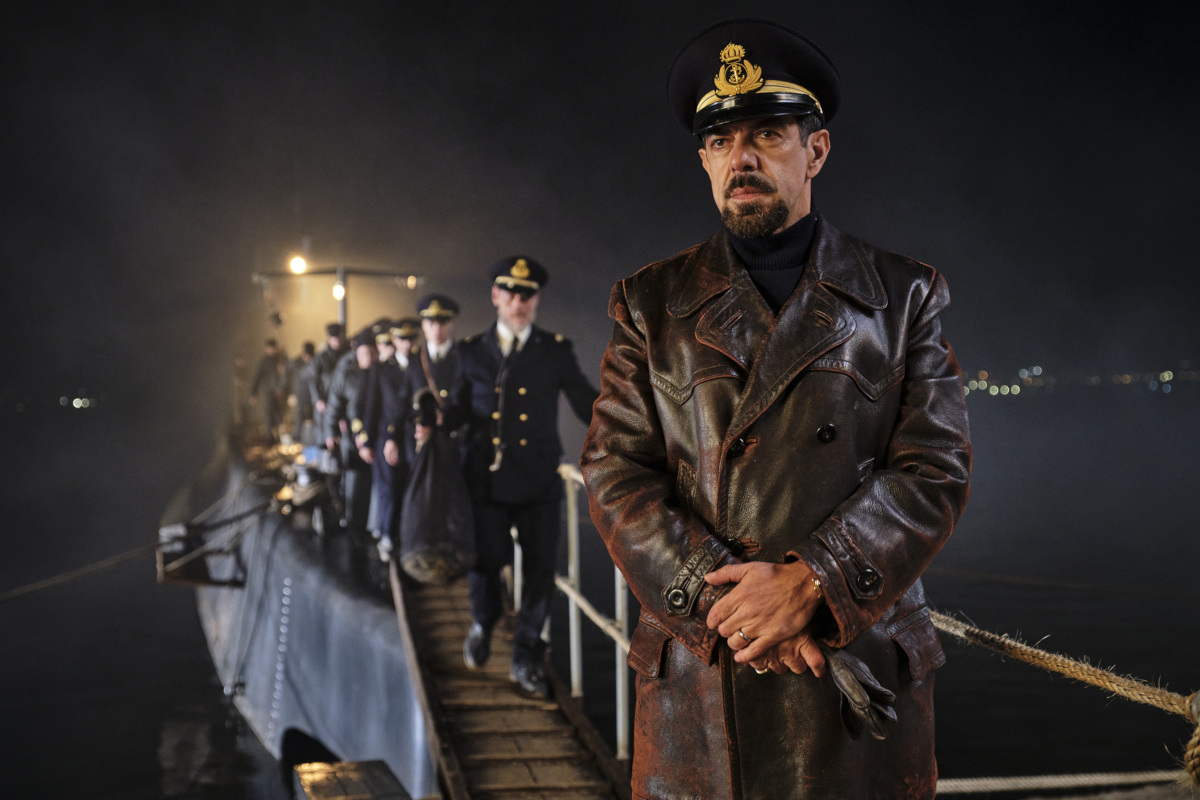 Un fotogramma di “Comandante”, film di Edoardo De Angelis con Pierfrancesco Favino