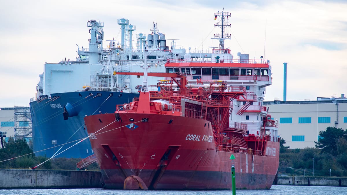 Nave metaniera carica di Gnl arriva in Germania