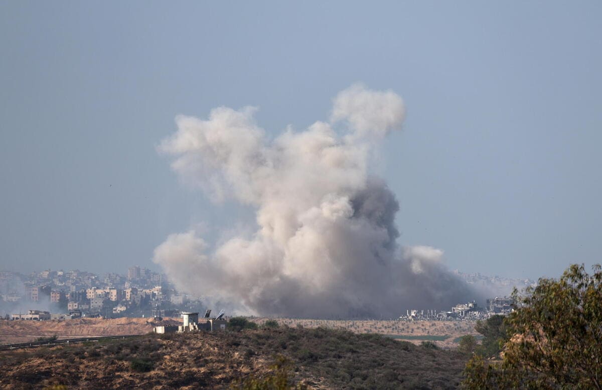 La Striscia di Gaza vista da Sderot, Israele, 1 dicembre 2023 (Ansa)