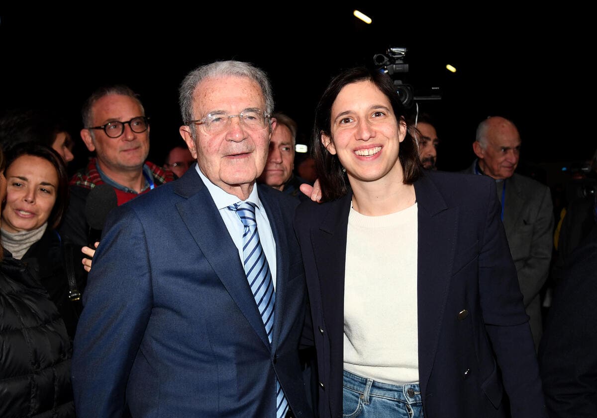 Romano Prodi e la segretaria del Pd Elly Schlein, Roma, 16 dicembre 2023 (Ansa)