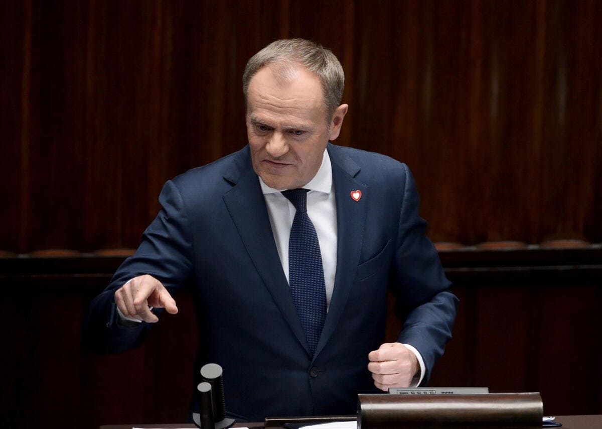 Il primo ministro polacco Donald Tusk in parlamento, 12 dicembre 2023 (Ansa)