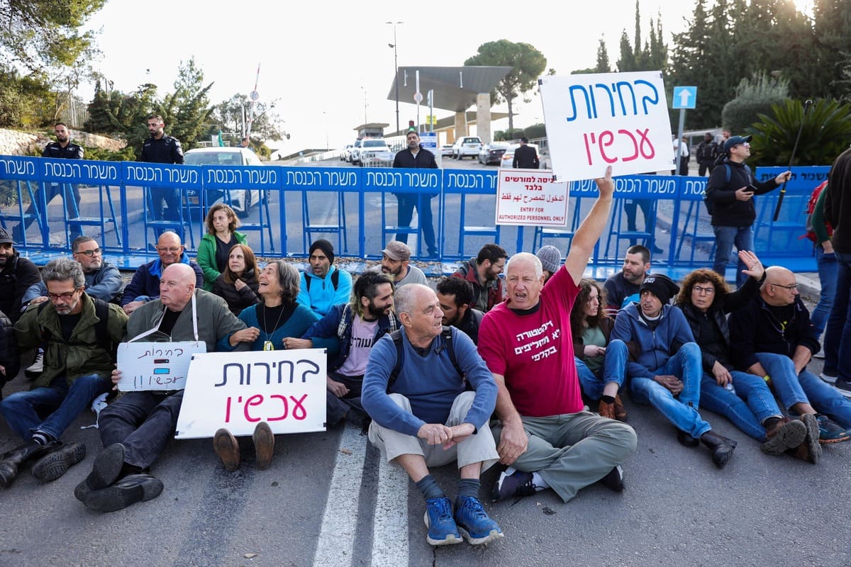 Proteste contro il governo Netanyahu, Gerusalemme, 8 gennaio 2024 (Ansa)