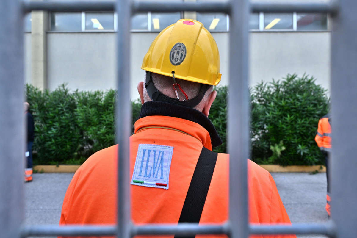 Operai Ilva in protesta