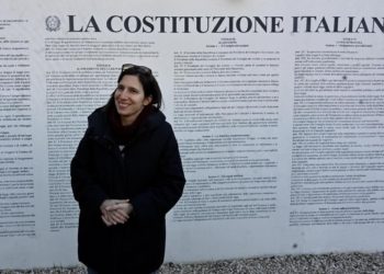 La segretaria del Partito Democratico Elly Schlein in visita ad Aielli (L'Aquila), 13 gennaio 2024 (Ansa)