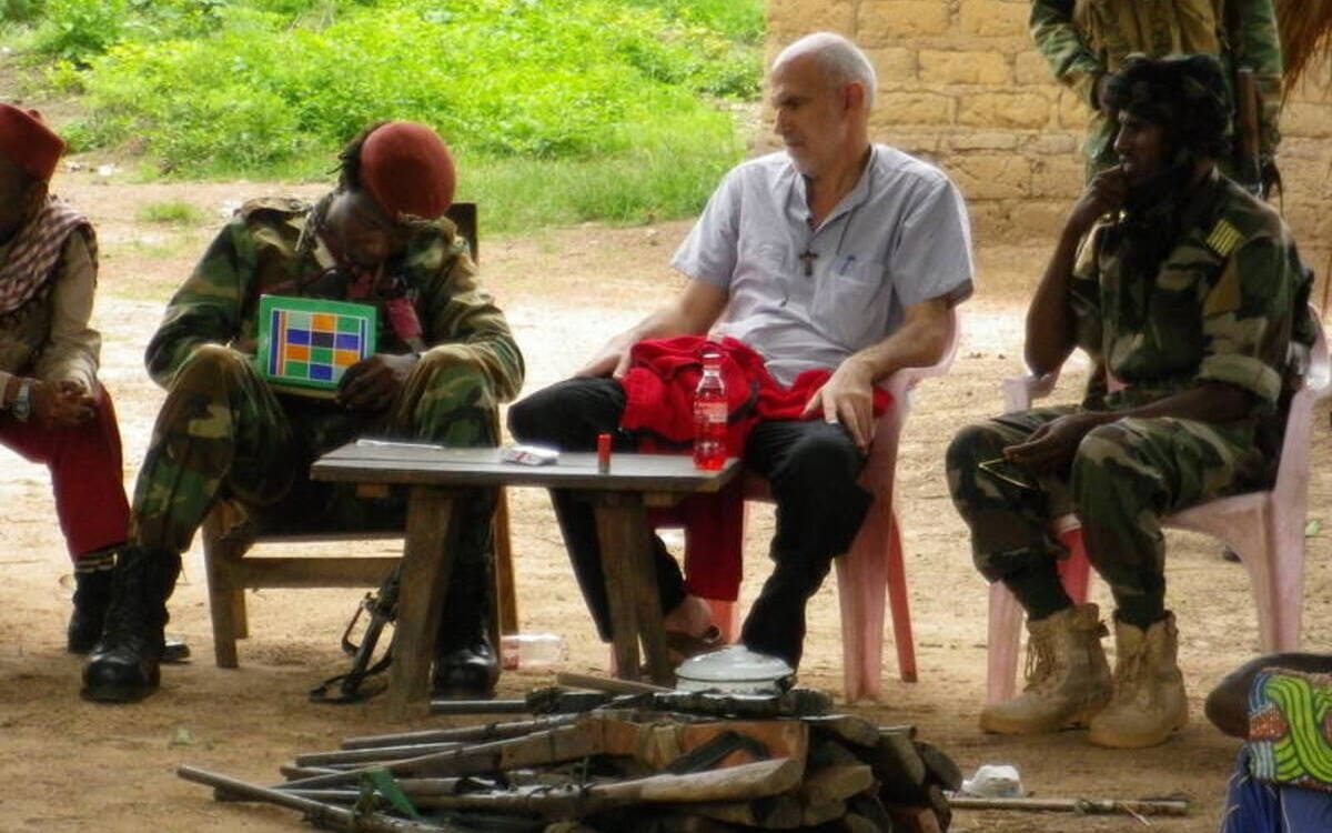 Aurelio Gazzera in Centrafrica durante la guerra civile