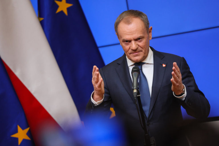 La “dottrina Tusk” e altre derive antiliberali approvate dall’Europa