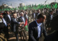 Yahya Sinwar, capo militare di Hamas e ideatore del massacro del 7 ottobre scorso in Israele, a Gaza nel 2022 per la celebrazione del 35esimo anniversario della nascita dell’organizzazione terroristica