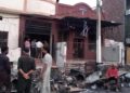 Una chiesa bruciata durante le violenze contro i cristiani del 16 agosto 2023 a Jaranwala, in Pakistan