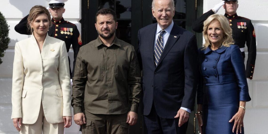 Joe e Jill Biden ricevono Volodymyr Zelensky e la moglie Olena Zelenska alla Casa Bianca