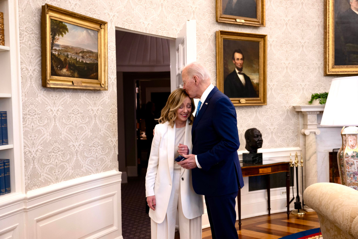 La premier Giorgia Meloni con il presidente americano Joe iden alla Casa Bianca, 1 marzo 2024