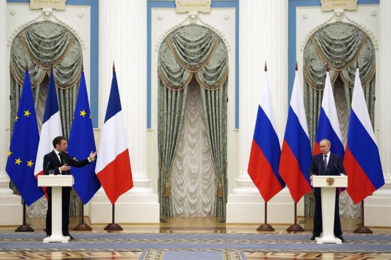 A cosa mirano le parole di Macron su Ucraina e Russia