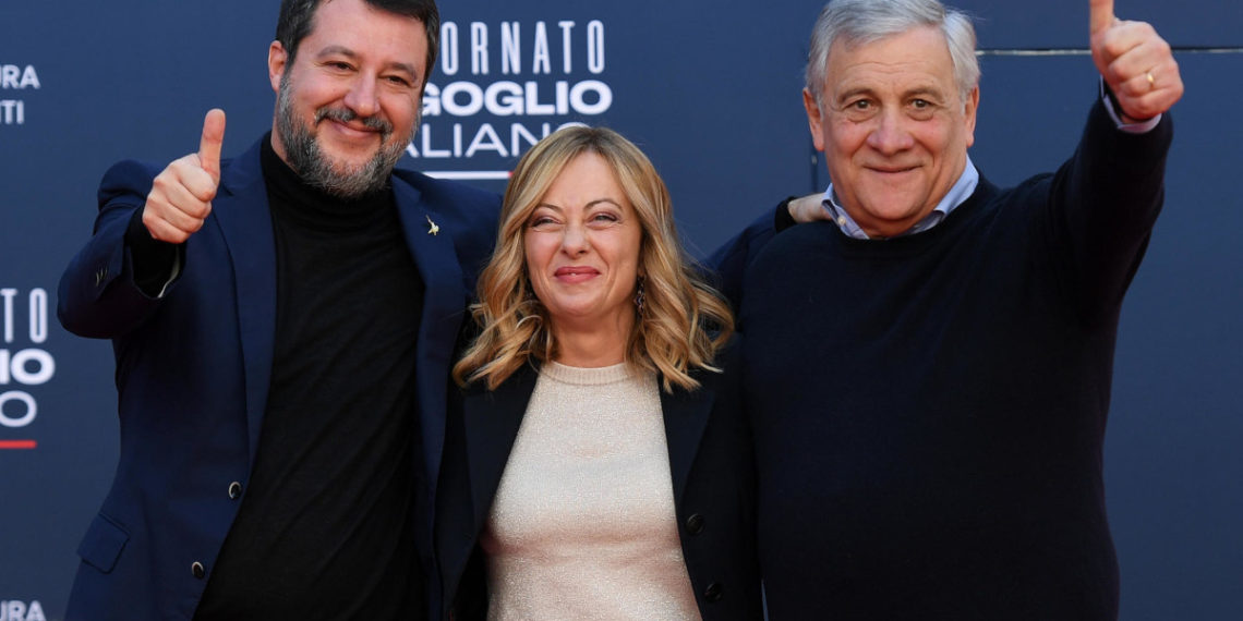 I tre leader della maggioranza di centrodestra Matteo Salvini, Giorgia Meloni e Antonio Tajani sul palco di Atreju, Roma, 17 dicembre 2023