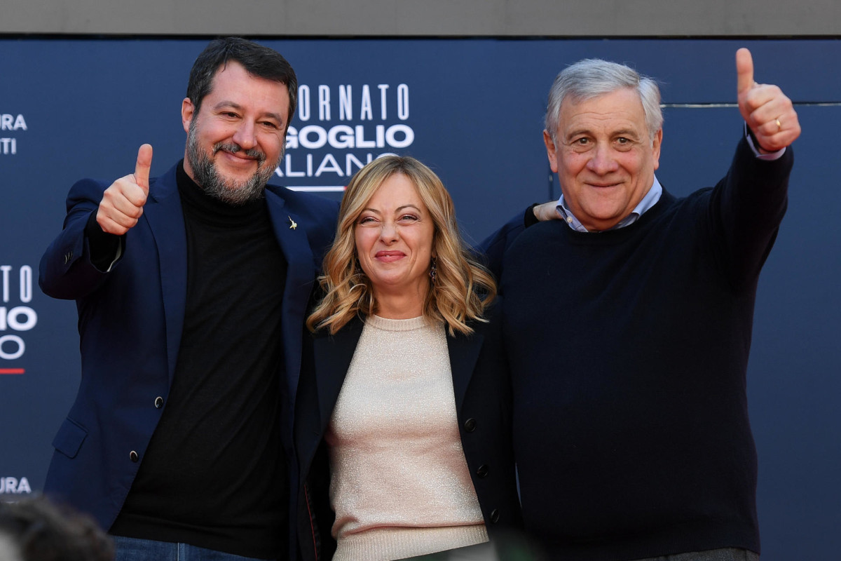 I tre leader della maggioranza di centrodestra Matteo Salvini, Giorgia Meloni e Antonio Tajani sul palco di Atreju, Roma, 17 dicembre 2023