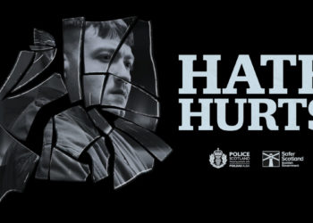 Una delle immagini utilizzate dal governo della Scozia per la campagna pubblicitaria sulla nuova legge contro i crimini d’odio (Hate Crime and Public Order Act)