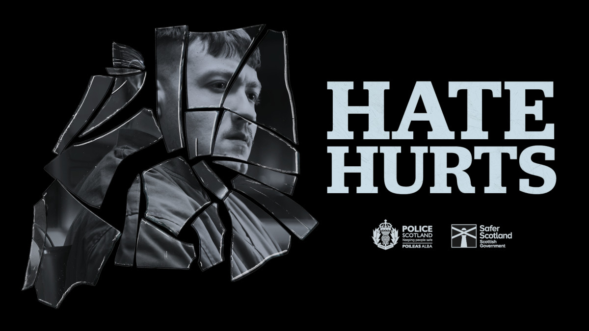 Una delle immagini utilizzate dal governo della Scozia per la campagna pubblicitaria sulla nuova legge contro i crimini d’odio (Hate Crime and Public Order Act)