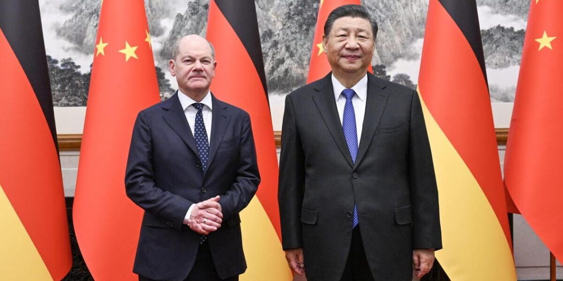 Il cancelliere tedesco Olaf Scholz incontra a Pechino il presidente Xi Jinping