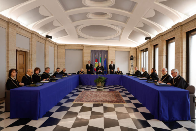 I princìpi positivi e la “crepa” della sentenza sul fine vita