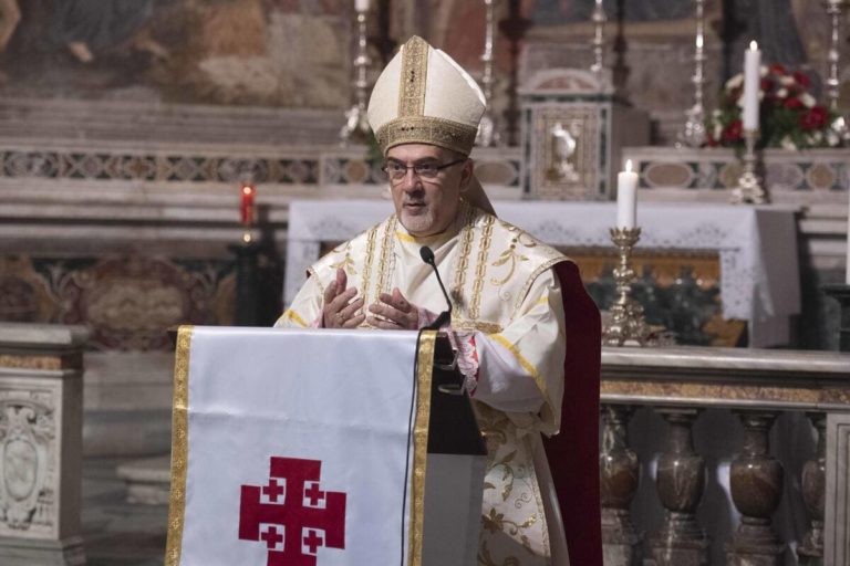 Pizzaballa a Gaza: «Tutto è distrutto, ma la comunità cristiana riesce a vivere»
