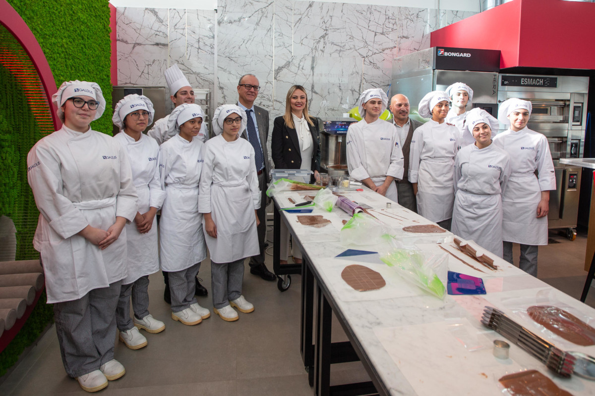 Il ministro dell’Istruzione e del Merito Giuseppe Valditara con l’assessore di Regione Lombardia Simona Tironi in visita nel gennaio scorso all’Istituto Galdus di Milano, una delle scuole coinvolte nella cosiddetta riforma del 4+2