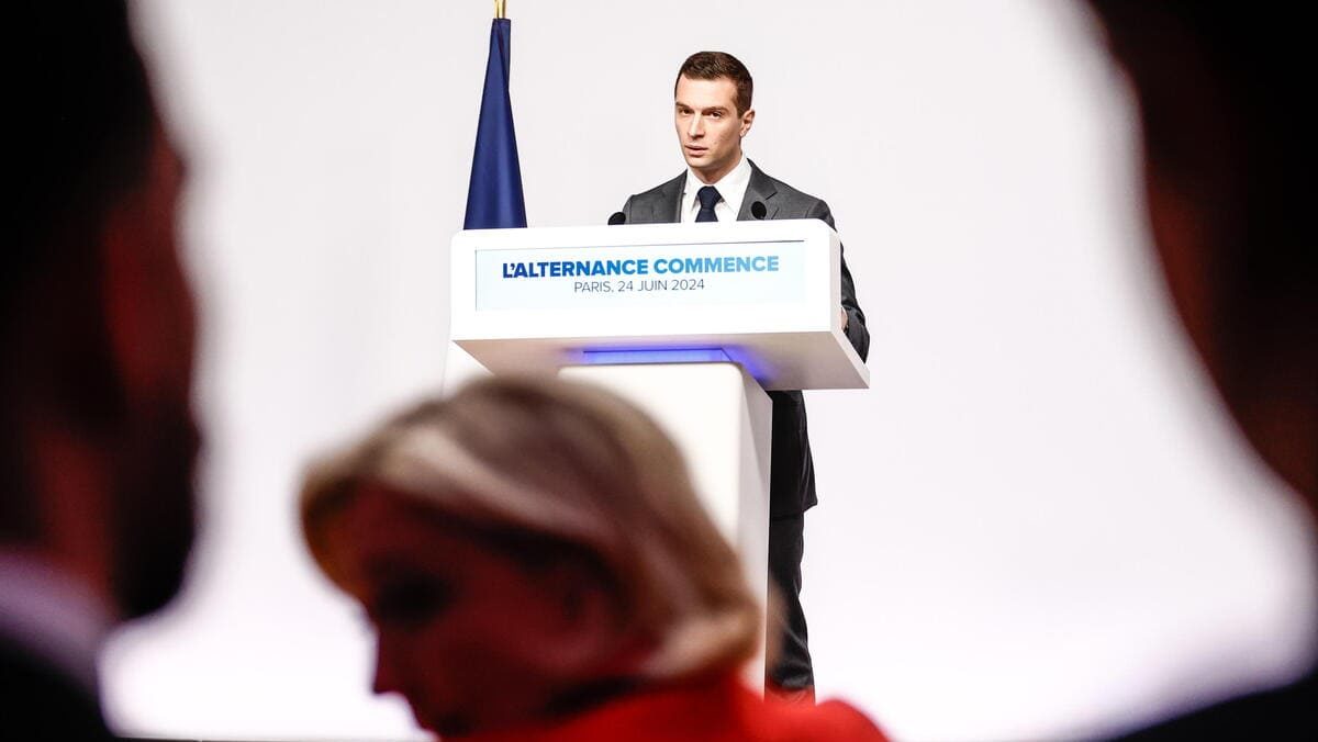 Il leader francese del Rassemblement National, Jordan Bardella presenta il programma del partito, Parigi, Francia, 24 giugno 2024 (Ansa)