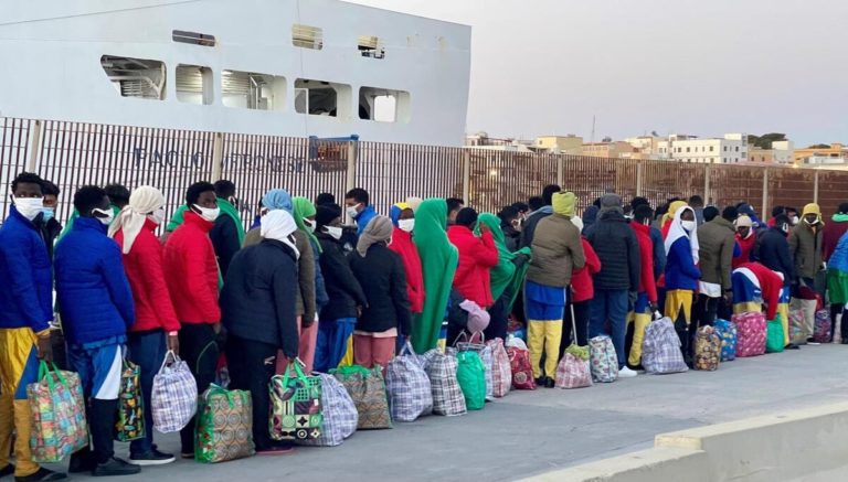 Migranti. I socialdemocratici danesi copiano l’Italia