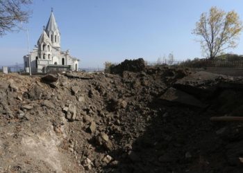 La cattedrale di Ghazanchetsots a Shushi in una foto del 2020. Oggi molti simboli religiosi sono stati rimossi dalla chiesa, inclusi gli angeli sul portale dell'edificio, le cupole e la croce