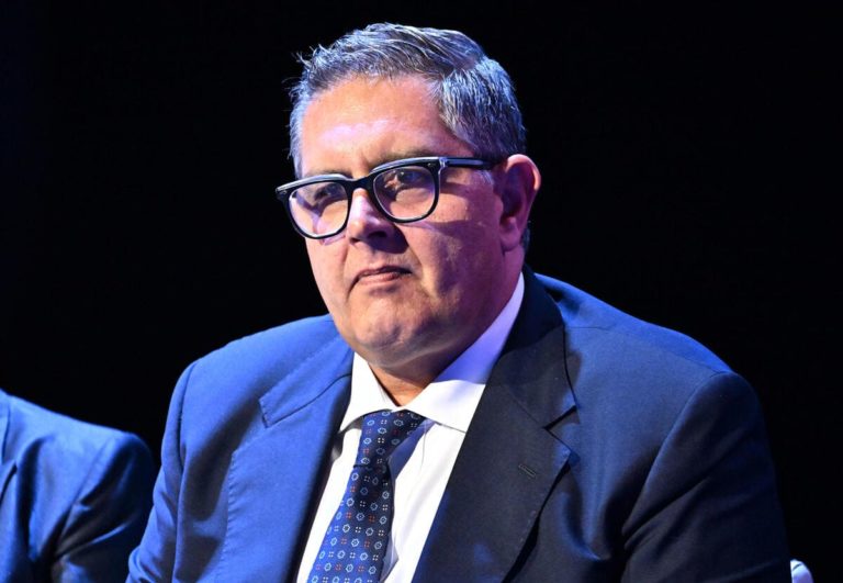 La resistenza di Giovanni Toti