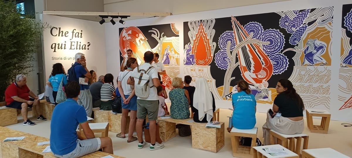 Lo stand della Fraternità san Carlo Borromeo al Meeting di Rimini (padiglione A5)
