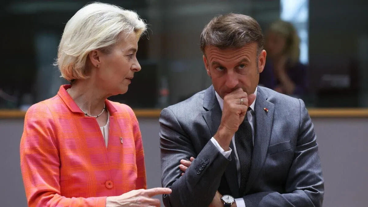 Ursula von der Leyen insieme ad Emmanuel Macron