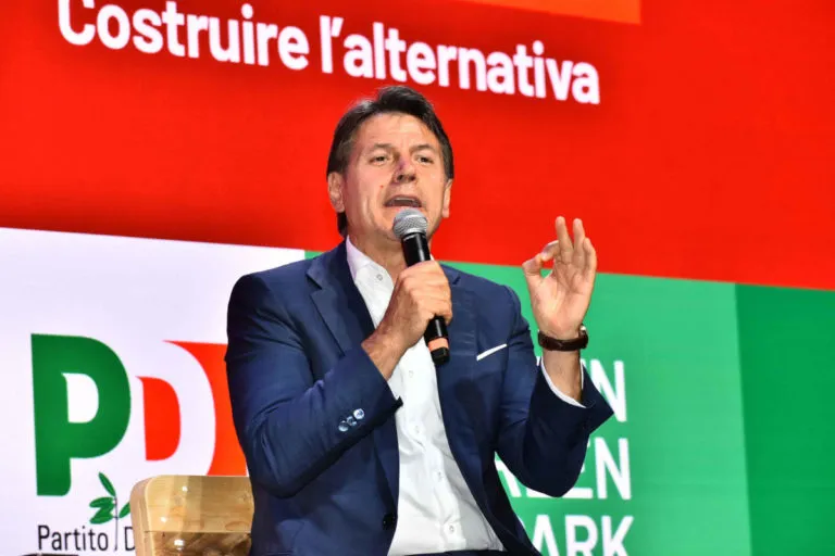 Tanti auguri al centrosinistra, tra l’avventurismo di Conte e le miserie dei Travaglio