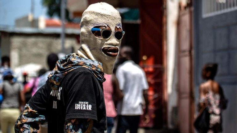 Haiti, città in mano alle gang. «Perché nessuno interviene?»