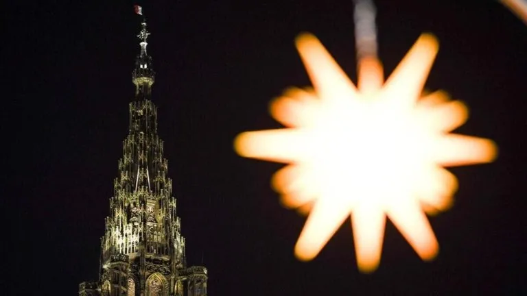 «Spegnete la cattedrale» e altre follie dei sindaci green in Francia